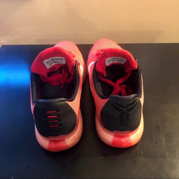 ~SOLD~ Kobe 10 GS “Bright Crimson”, 6.5Y (6.5M/8W) - Picture 4 of 8